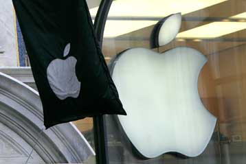 Η Apple των Beatles χάνει τη μάχη για το λογότυπο της Apple Computer