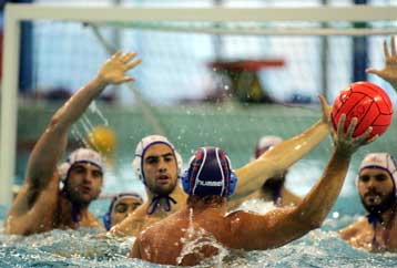 Λύνουν τις διαφορές τους Ολυμπιακός και Πανιώνιος