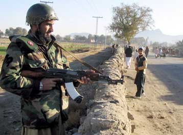 Έξι νεκροί από επίθεση σε κέντρο εκπαίδευσης της αστυνομίας στο Πακιστάν