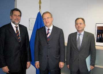 Επαφές Παπουτσή – Μπεγλίτη στις Βρυξέλλες για τη διεύρυνση της Ευρώπης