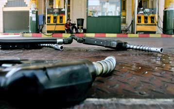 Λύθηκε το πρόβλημα με την τροφοδοσία των Παλαιστινίων σε καύσιμα