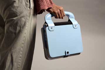 Φθηνός φορητός της Intel για τους μαθητές των αναπτυσσόμενων χωρών