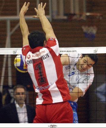 Στον τελικό ο Ηρακλής, νικώντας 3-0 τον Ολυμπιακό στον πέμπτο ημιτελικό