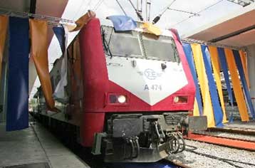 Υψηλότερες μισθολογικές αυξήσεις και σταθερές εργασιακές σχέσεις στις ζημιογόνες ΔΕΚΟ