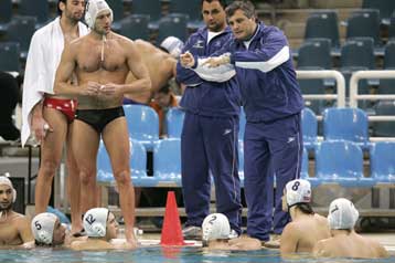 Kαι έφηβοι στην εθνική ανδρών πόλο λόγω πλέι οφ