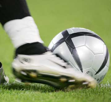 Χαρές στο Καραϊσκάκη, «λιποθυμίες» σε τέσσερα άλλα γήπεδα