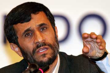 Υπό όρους η συζήτηση νέας πρότασης της ΕΕ, τονίζει ο Μ.Αχμαντινετζάντ