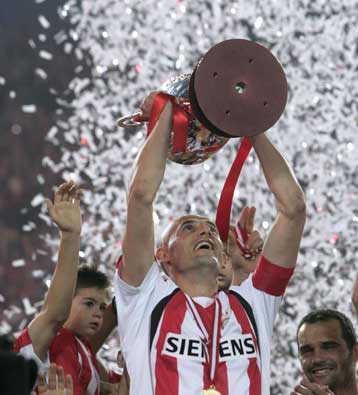 Η φιέστα του Ολυμπιακού, το σεντόνι της ΑΕΚ και η παραμονή ΟΦΗ, Πανιωνίου