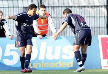 Φωνές κατά Γούμενου και αυλαία με ήττα στον ΠΑΟΚ