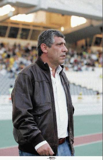 Κοινή απόφαση με Ντέμη η αποχώρησή μου, λέει ο Σάντος-Στέλνει μήνυμα ο Κατσουράνης