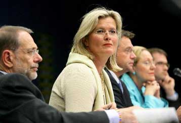 Προηγμένη «πολιτική» τεχνολογία και ενισχυμένη συνεργασία προσφέρει η ΕΕ στο Ιράν