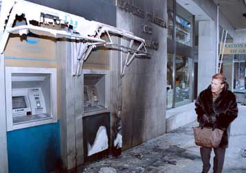 Εμπρηστικές επιθέσεις σε γραφεία της ΝΔ στη Θεσσαλονίκη