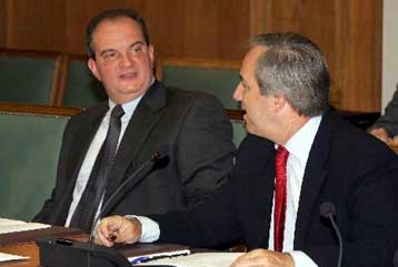 Καθησυχάζει η κυβέρνηση για τις επιπτώσεις του ακριβού πετρελαίου στην οικονομία