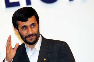 Αντιδραστήρα ελαφρού ύδατος προσφέρει στην Τεχεράνη η ευρωπαϊκή τρόικα