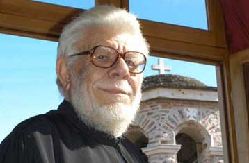 Στον άνθρωπο το δικαίωμα επιλογής για καύση ή ταφή, λέει ο μητροπολίτης Ιωαννίνων