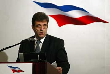 Νέο κάλεσμα Κοστούνιτσα στους πολίτες του Μαυροβουνίου να παραμείνουν στην Ένωση