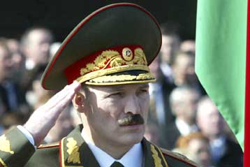 «Πάγωμα» των περιουσιακών στοιχείων Λουκασένκο αποφάσισε η ΕΕ