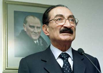 Στην εντατική o Μπουλέντ Ετζεβίτ μετά από εγκεφαλικό