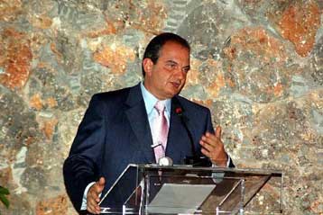 Ομιλία Καραμανλή στους Δελφούς για την Τοπική Αυτοδιοίκηση