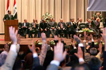 Ψήφος εμπιστοσύνης στη νέα ιρακινή κυβέρνηση εν μέσω πολύνεκρων επιθέσεων