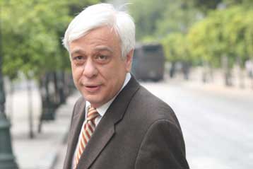 Στηρίζουμε τους εν ενεργεία δημάρχους και νομάρχες της ΝΔ, δηλώνει ο υπουργός Εσωτερικών