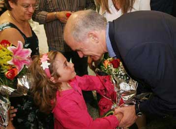 Το ΠΑΣΟΚ θα φέρει στη Βουλή τα ζητήματα της ακτοπλοΐας, δηλώνει ο Γ.Παπανδρέου