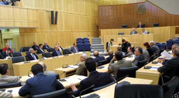 Ανοιξαν οι κάλπες στην Κύπρο για την εκλογή του νέου Κοινοβουλίου