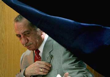 Ποσοστό 32,7% δίνουν τόσο σε ΑΚΕΛ όσο και σε ΔΗΣΥ τα κυπριακά exit polls