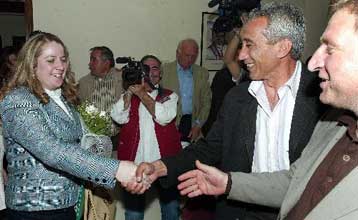 Επικρίσεις για την υπογραφή Καραχασάν υπέρ της αναγνώρισης έκνομου τουρκικού συλλόγου