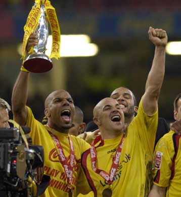 Ανοδος στην premier league για την Γουότφορντ, μετά το 3-0 επί της Λιντς στα πλέι-οφ