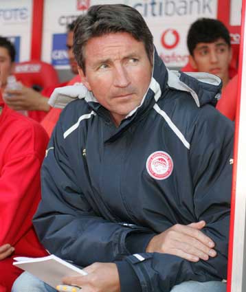 Με τον Ουαντού διαθέσιμο, ο Ολυμπιακός αναζητά κορυφαίο κεντρικό αμυντικό