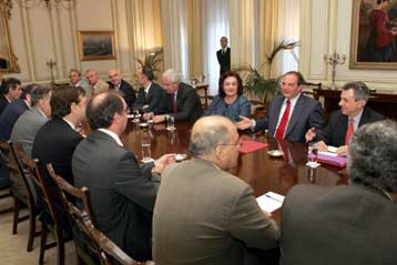 Στο αίτημα ουσιαστικής αυτοδιοίκησης των πανεπιστημίων επιμένουν οι πρυτάνεις