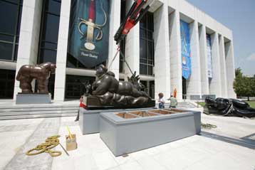 Διπλή έκθεση Μποτέρο στην Αθήνα με πίνακες και γλυπτά