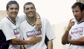 Αμφίβολος ο Αλοΐζι, απών ο Κιούελ από την Αυστραλία στο φιλικό με την Ελλάδα