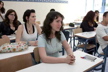 Με το μάθημα Νεοελληνικής Γλώσσας άρχισαν την Τρίτη οι Πανελλαδικές Εξετάσεις