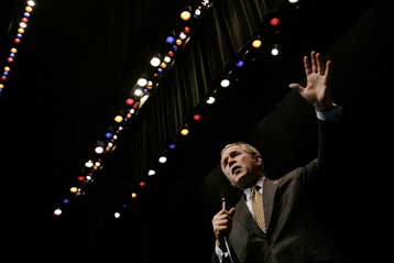 Ανήσυχος για τη «διάβρωση της δημοκρατίας» σε Βολιβία και Βενεζουέλα ο Μπους