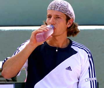 Στο β προκριματικό γύρο του Rolland Garros προκρίθηκε ο Μαζαράκης