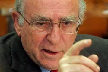 Το «κτηματόσημο» στο επίκεντρο της συζήτησης του νομοσχεδίου του ΥΠΕΧΩΔΕ στη Βουλή