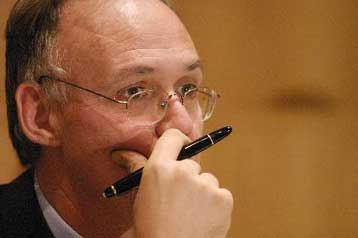 Επαφές Δούκα στα Ηνωμένα Αραβικά Εμιράτα για την Ολυμπιακή