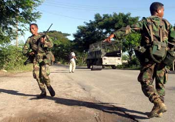 Παρέμβαση ξένων ειρηνευτικών δυνάμεων στο Ανατ. Τιμόρ για εκτόνωση της κρίσης