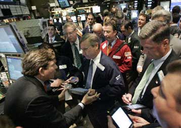 Θετικό πρόσημο στη Γουόλ Στριτ – Σε πτωτική τροχιά η Ευρώπη