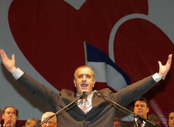 Νοθεία και παρατυπίες στο δημοψήφισμα του Μαυροβουνίου καταγγέλλουν οι «Ενωτικοί»