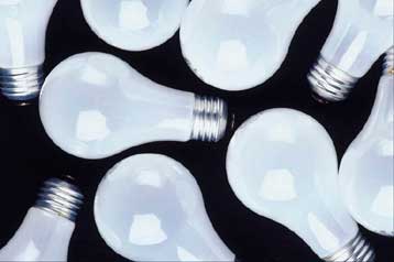 Πιέσεις για αύξηση 5,5% στα τιμολόγια της ΔΕΗ λόγω πετρελαίου