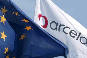 Η Arcelor βάζει στη γωνία την Mittal, εξαγοράζοντας την ρωσική Severstal