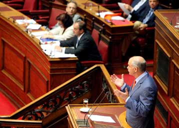 Κοινοβουλευτική αντιπαράθεση για την Παιδεία με επίκεντρο τα μη κρατικά ΑΕΙ