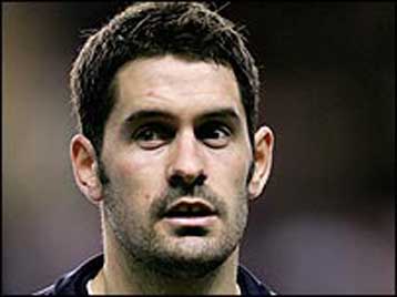 Ο Σκοτ Κάρσον στη θέση του Ρόμπερτ Γκριν στην Εθνική Αγγλίας