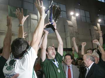 Η απονομή του τίτλου του Παναθηναϊκού στη Λεωφόρο