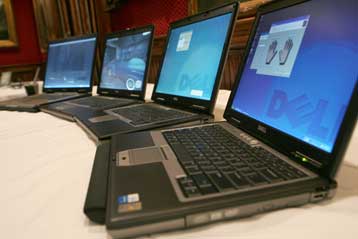 Συμφωνία Google-Dell για προεγκατεστημένο λογισμικό απειλεί τη Microsoft