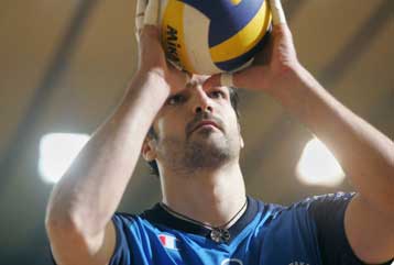 Αποχαιρέτησε ο Γκιούρδας τον Ηρακλή και κατηφορίζει (ξανά) στον Πειραιά