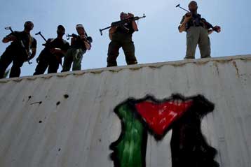 Σε κλίμα συγκρατημένης αισιοδοξίας ο διάλογος Χαμάς-Φατάχ για την άρση της κρίσης